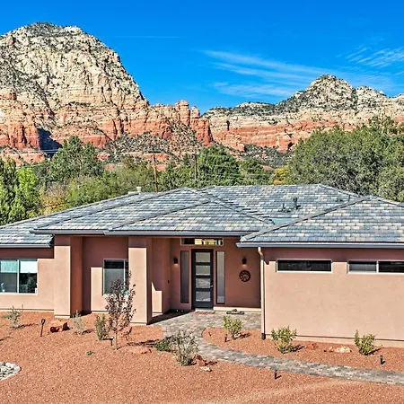 Tranquil Sedona Home With Fireplace And Hot Tub!
